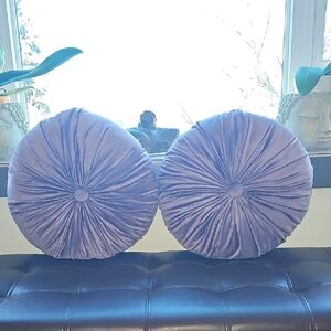 ●●Set of Two Purple Round Velvet Pillows NWOT●●